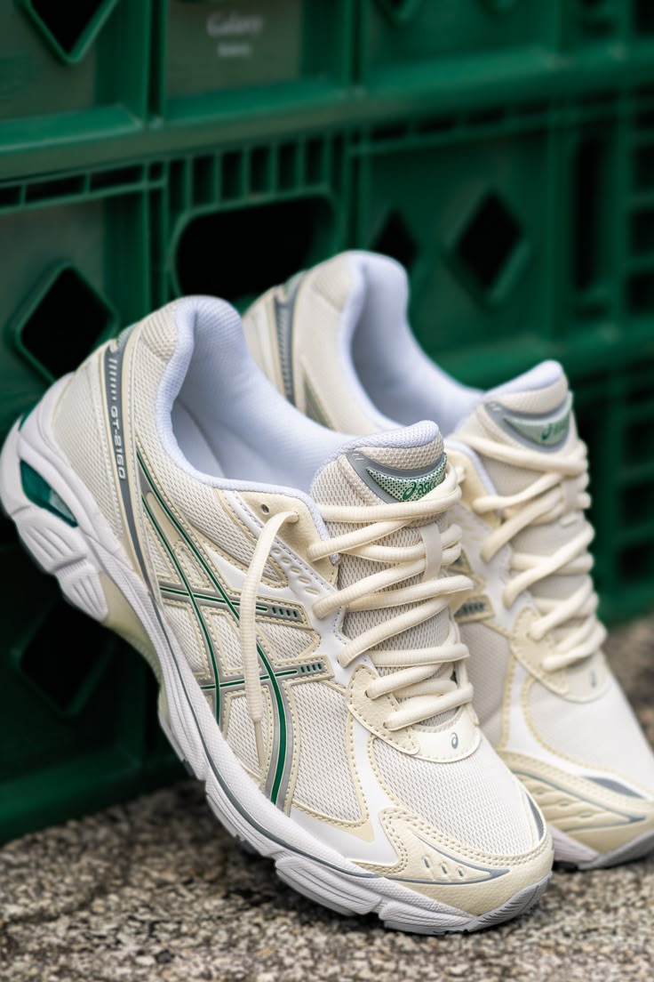Comfortable Mens Sneakers